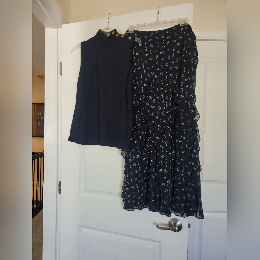 Ralph Lauren Sleeveless Navy Turtleneck and Ruffled Floral Navy Skirt Size Large